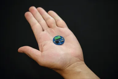 Amcenna（アムセナ）を搭載したセンサモジュール