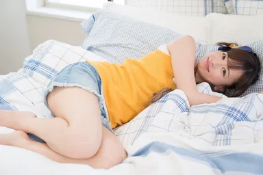 『デジタル原色美女図鑑　皆藤愛子　ふさのくに』本文カット１（撮影・根本好伸／文藝春秋）