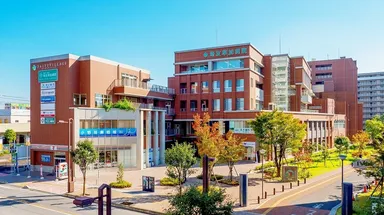 埼友草加病院外観