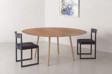 INTERIORS SWEEP＆TEE