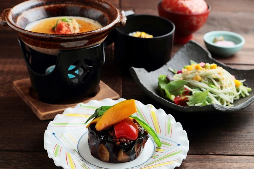 【近鉄リテーリング】
インバウンド需要に対応し、新たにベジタリアンメニューを展開
～大阪上本町駅エリアの和・洋・中レストラン、カフェにて～