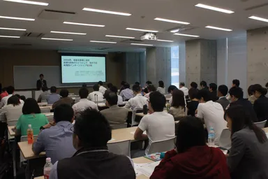 インターン事例紹介の様子