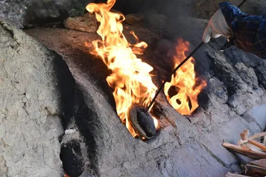 柄は登り窯で焼きます(丹波立杭焼き)