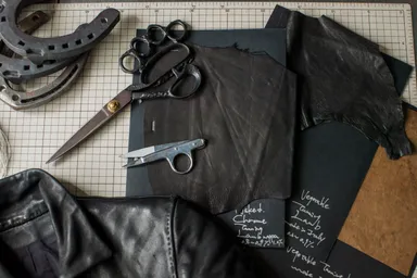 皮素材＆作業場風景