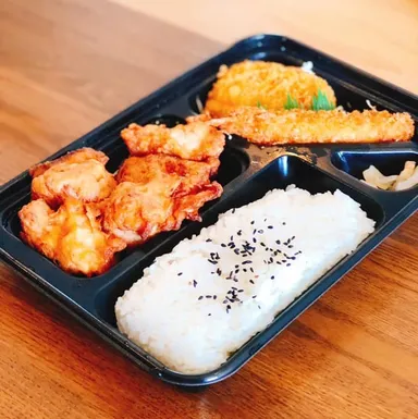 唐揚げ弁当だけで数十種