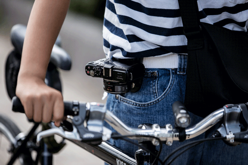 シャッターチャンスを逃さない、磁力誘導型カメラホルスター
「インダクションキャッチ」を先行販売