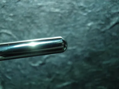 丸型の先端部分でツボ押しも