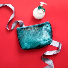 【Laline】＜クリスマス限定コレクション＞夢のようなやさしい香りと美しさが目覚める肌へ「グリッタードリームセット」11月16日(金)新登場