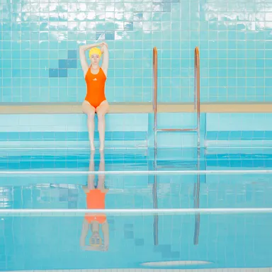 SwimmingPool05 (c)Maria Svarbova for NHP Publishing