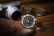新時計ブランド「アウトライン(OUTLINE)」第1弾は1960年代の防水時計がモチーフ