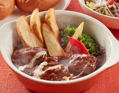 じっくり煮込んだやわらか牛タンシチュー