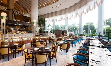 「グランカフェ」店内