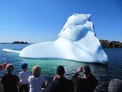 ニューファンドランドで体験できる「氷山ウォッチング」(c)平間俊行