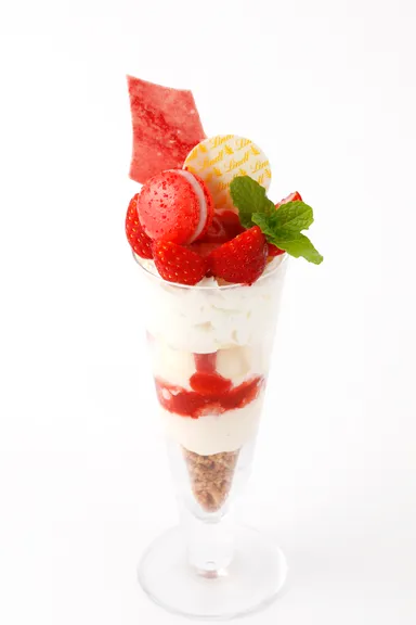 リンツ ショコラパフェ　ストロベリー 2