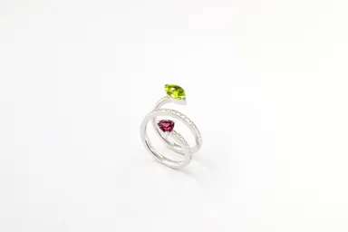 ■伊勢丹先行販売Ring　WG￥183,600