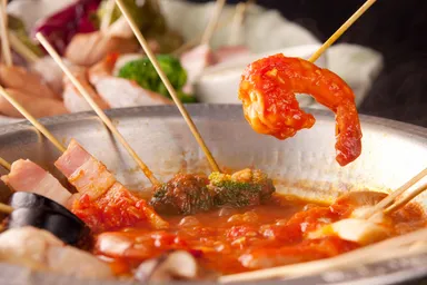 「トマトフォンデュ・スパニッシュピンチョス鍋」