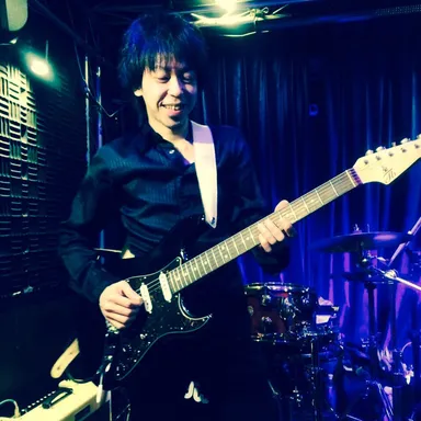 ギターリスト 立津 啓右氏