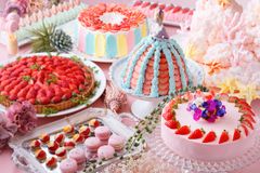 琵琶湖ホテル×INOBUN 初タイアップ！1/11～「Sweets Buffet～Strawberry Aquarium～」開催
