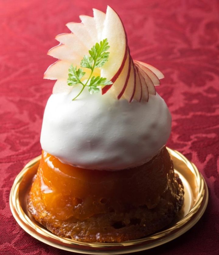 クセになる！りんごの甘みとバターのコクが溶け合う
りんごバターを使用した冬のご褒美デザート
2018年12月1日（土）より大阪新阪急ホテルにて販売