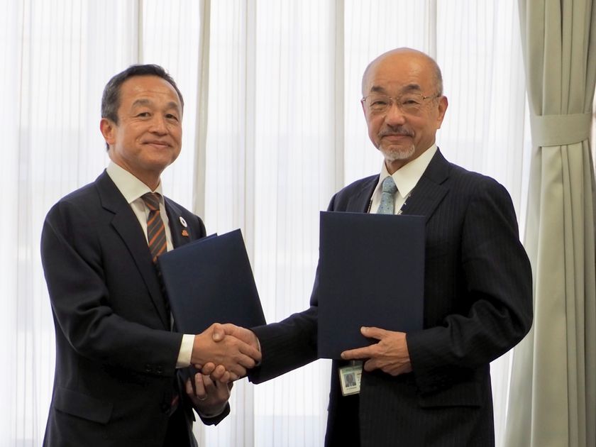 カンロ×国立音楽大学
協定書を締結し産学連携を強固に