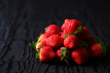 一人一皿「5ブランドの苺食べ比べプレート」(イメージ)