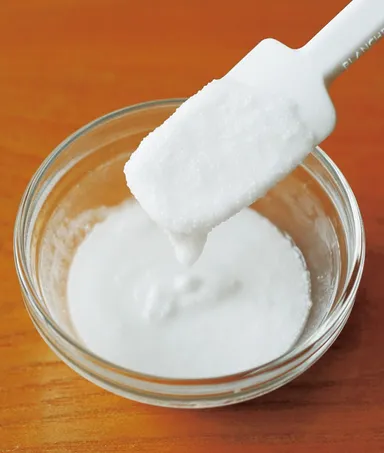 過炭酸ナトリウムと重曹、ぬるま湯で作るペースト