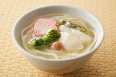 かしわ梅うどん盛り付け画像