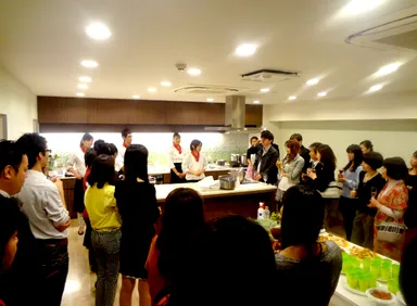 料理教室で満席にした様子