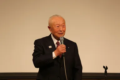 梱包作業を行っている障がい者施設代表伊藤さま