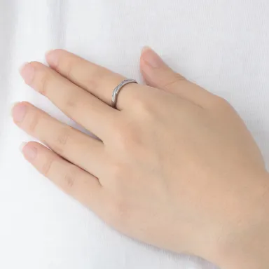 コードギアス 反逆のルルーシュ × THE KISS コラボレーション リング ルルーシュモデル 着用イメージ