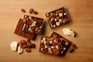 「Bean to Bar LABO ～カカオ豆から作る本格チョコレートキット～」2,980円(税別) ※写真はイメージです。ナッツやドライフルーツは付属しておりません。