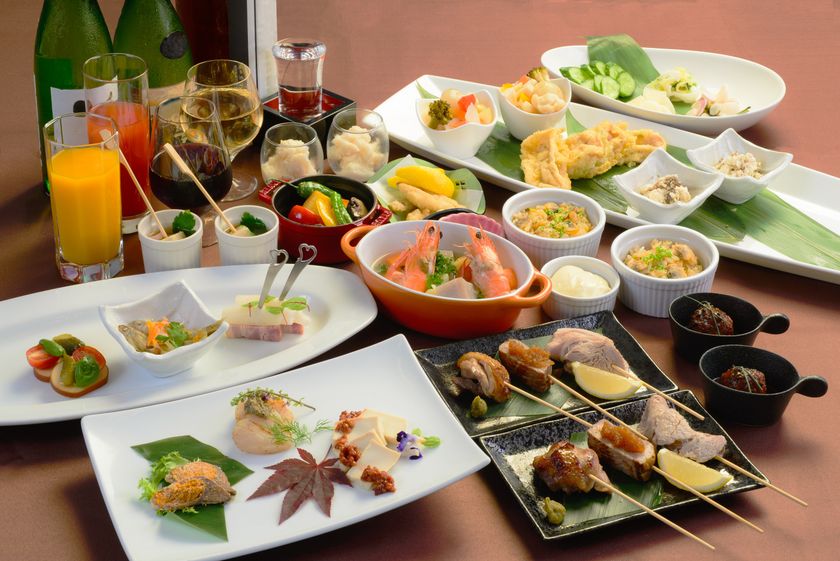  ～ 今冬初企画！船上で味わう地酒とお料理！～
びわ湖のめぐみ 地酒ボート
1月9日（水）より運航開始