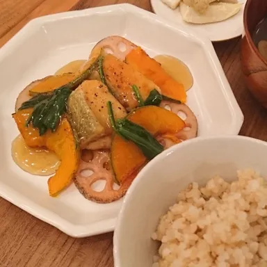 鮭と野菜ソテーの葛餡かけ