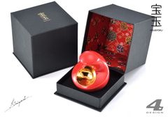 化粧箱もテヅクリ。温もりを感じていただきたい(銀朱)