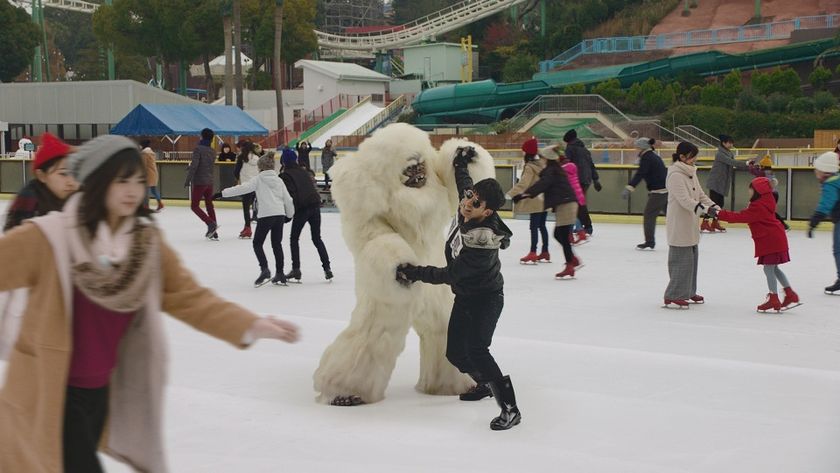 今年のテーマは「どこいくねん。ひらパー」
「超ひらパー兄さん」新CM「オレにかまわず」篇
～12月15日（土）より関西地区にてオンエア開始～