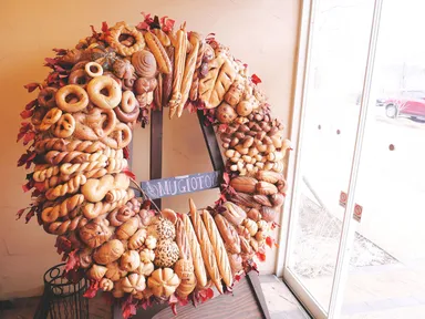 写真6：麦音正面パンリース