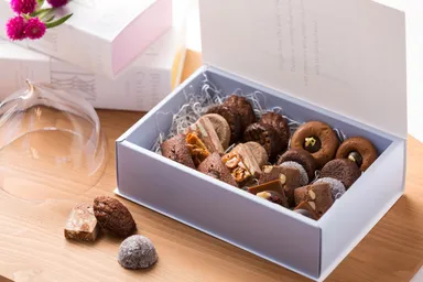 【軽井沢ホテルブレストンコート】ショコラのプティフールBOX