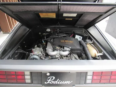 デロリアン DMC-12　エンジンルーム
