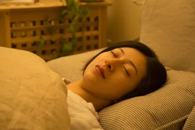 睡眠中もやさしい付け心地
