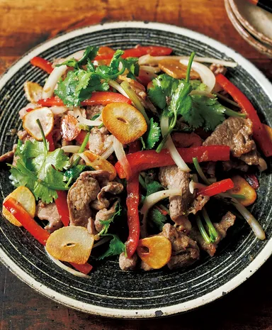 ラム炒めと香菜のホットサラダ