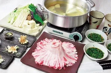 琉球市場やちむん あぐー豚しゃぶ2,138円