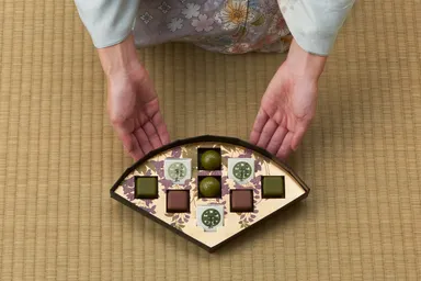 「ショコラコレクション-藤- (2)」