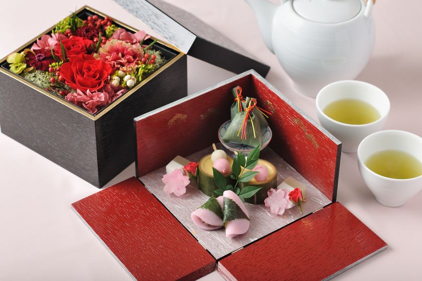 星野リゾート　界
感謝の気持ちを贈る母の日ギフト
花と和菓子の「感謝箱」付き宿泊プラン販売開始
販売期間：2019年1月10日〜