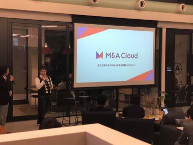 スタートアップ企業のプレゼンテーション