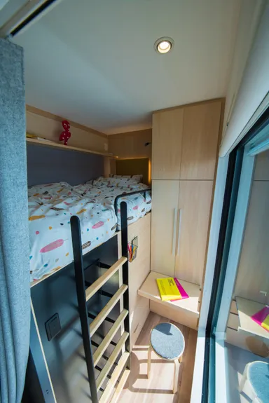 シェアネスト(6人部屋)