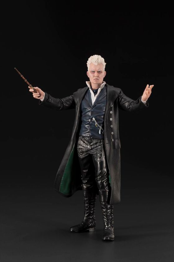 『ファンタスティック・ビーストと黒い魔法使いの誕生』より
ゲラート・グリンデルバルドを不吉で凶悪な姿で立体化！