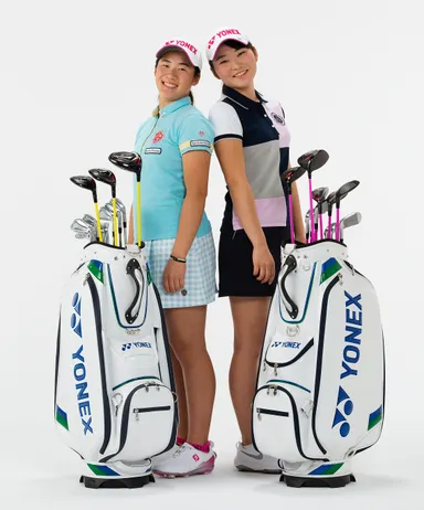 左から山口すず夏、石井理緒