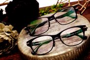 気品あるデザインで、遠近両用メガネにも最適な大人のPOCOP「POCOP GENT PG-5001/5002」を2月8日(金)に発売
