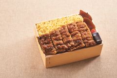 鰻料理　田舎庵