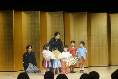 0歳からのコンサート〜能楽〜(写真)